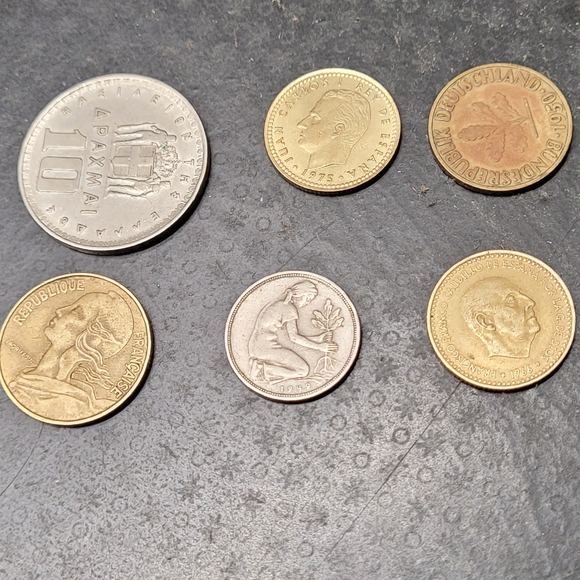Lot of six collectable coins - Picture 1 of 4